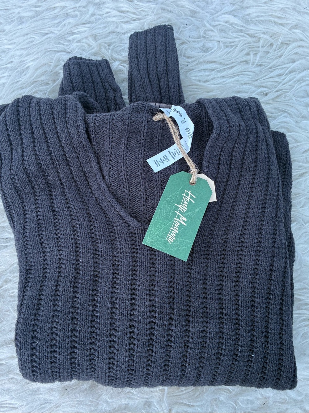 NWT Hemp Momma SOFIE  Ribbed V-Neck Sweater — Charcoal